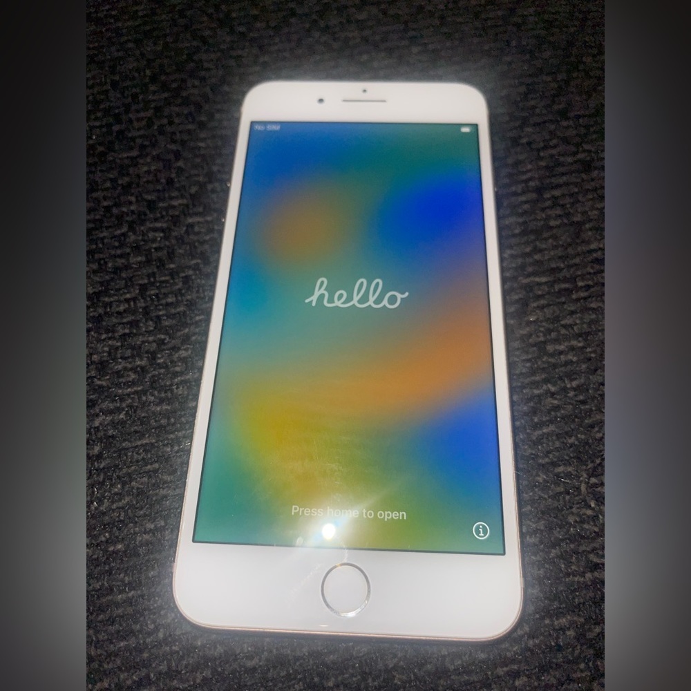 iPhone 8plus unlocked (Gold) READ BEFORE YOU BUY!